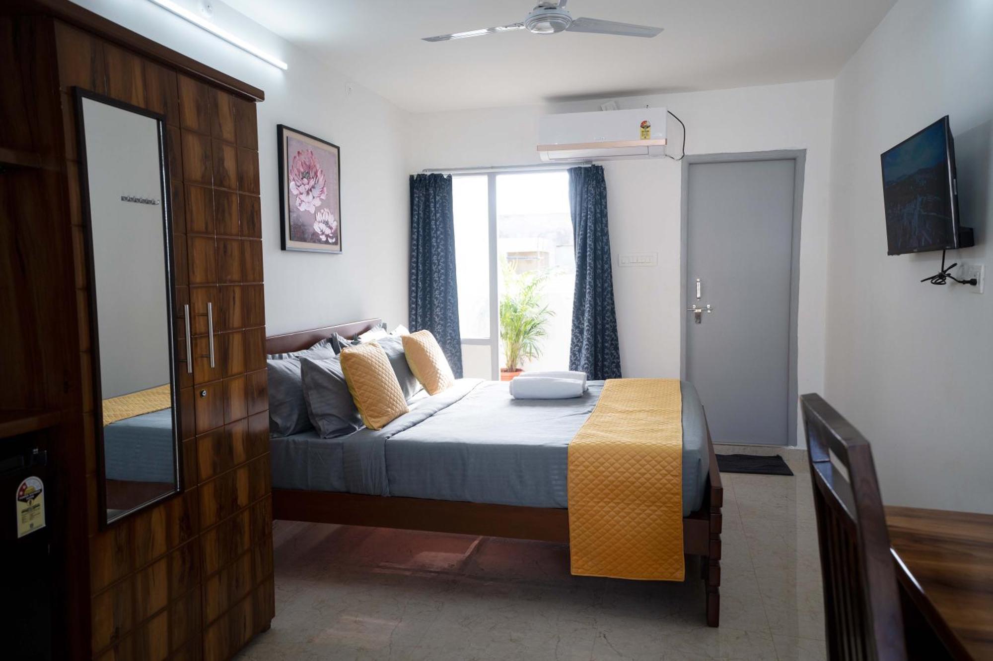Yellow Bells Studios And Suites Gachibowli 외부 사진
